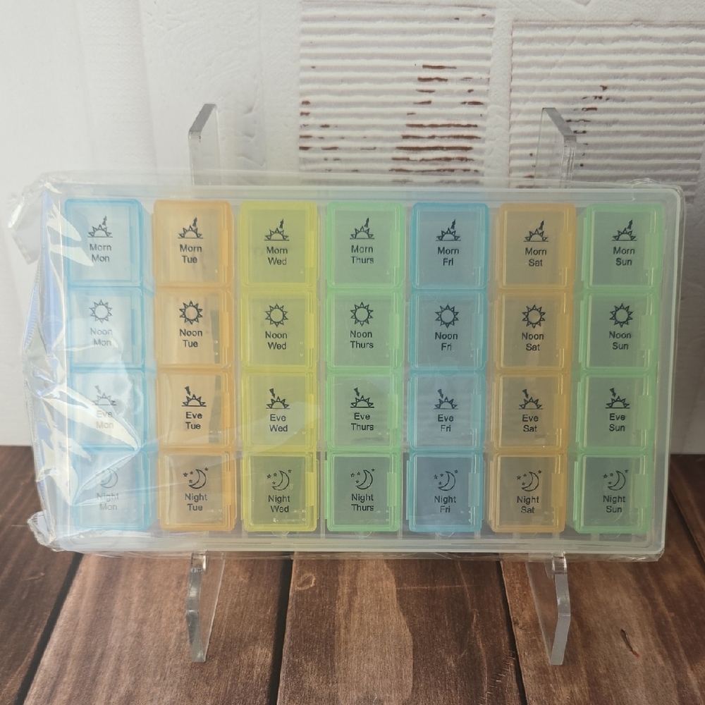 WEEKLY PILL ORGANIZER-E113